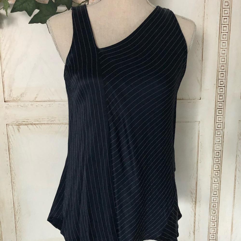 Banana Republic Silky Sleeveless Top - Picture 1 of 8